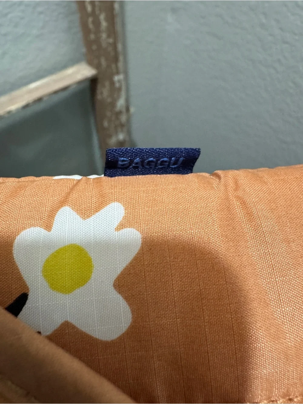 BAGGU Quilted Floral Laptop Sleeve - Orange with White Flowers